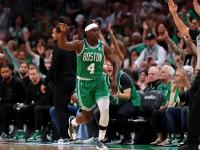 开云体育中国-包含雄鹿战术调整奏效，连续取胜的词条