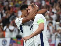 开云体育APP下载-英格兰全队配合默契，携手晋级欧洲杯决赛