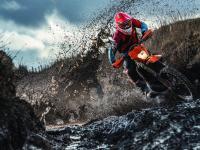 开云平台-赛道上的红牛内战，勒克莱尔惊艳四座，红牛车队绝杀红牛二队