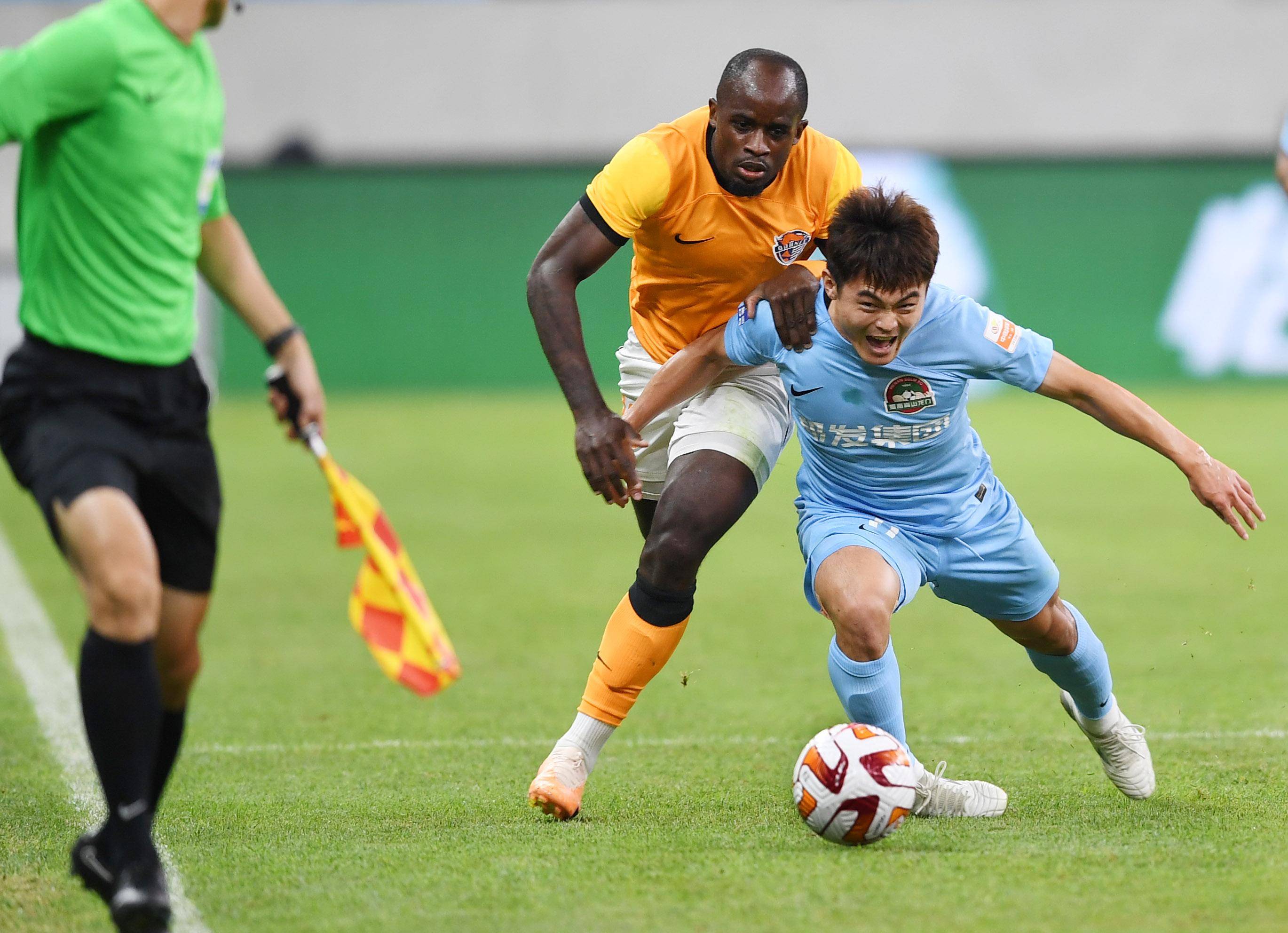 关于天海主场力克建业，保级形势稍缓的信息