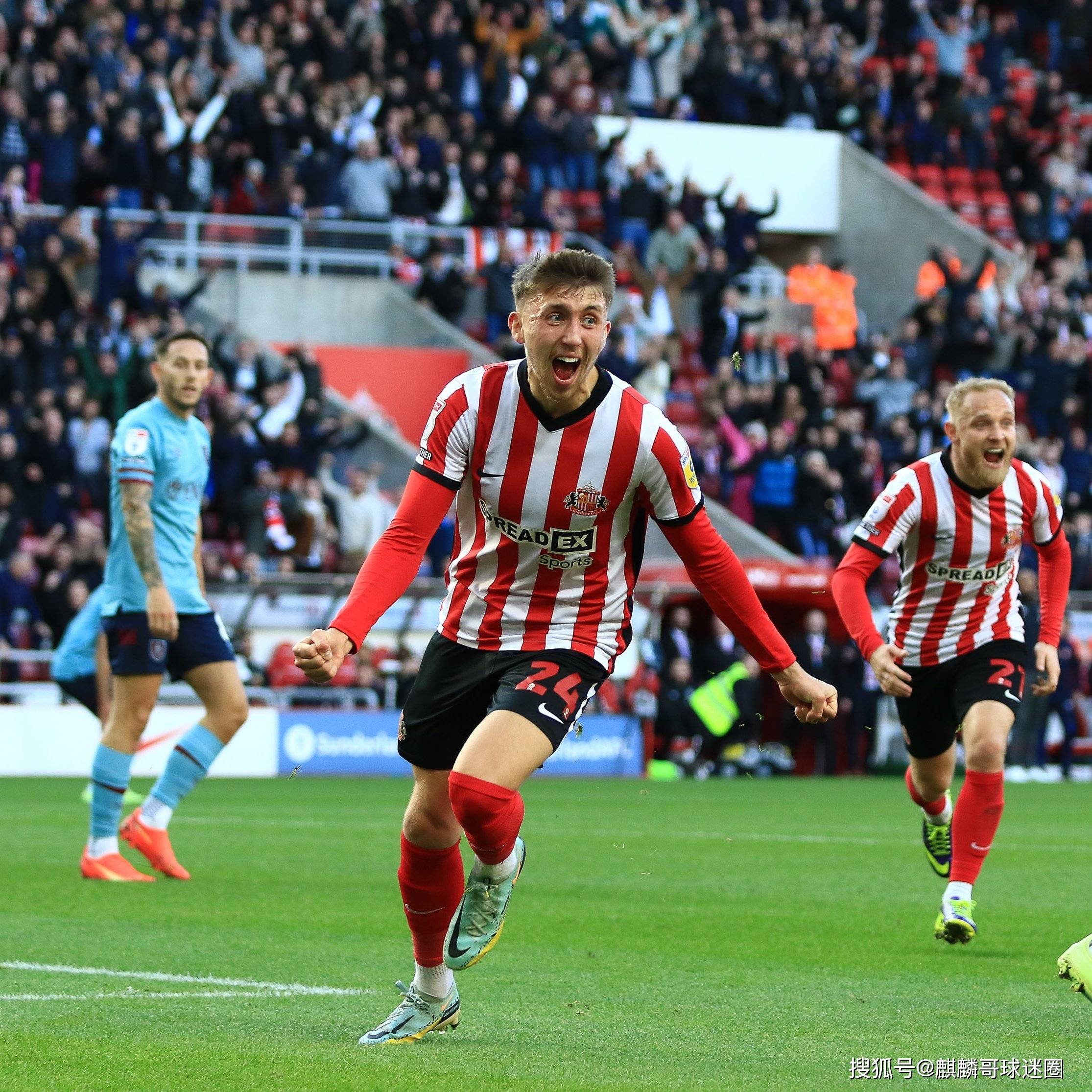 伯恩利队在主场比赛中完胜对手，实现三连胜的简单介绍