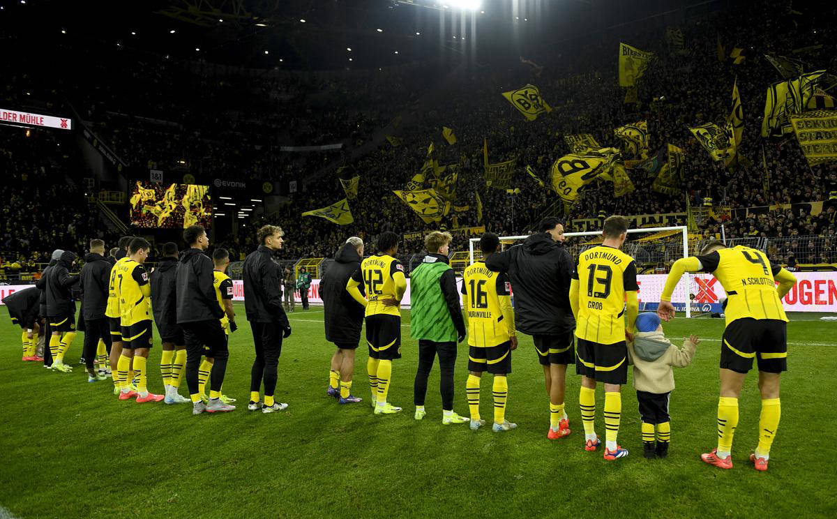 关于曼联击败多特蒙德:主场取胜势头强劲的信息 关于曼联击败多特蒙德:主场取胜势头强劲的信息