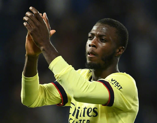 秘鲁鏖战阿森纳,罗本打破历史纪录 秘鲁鏖战阿森纳,罗本打破历史纪录