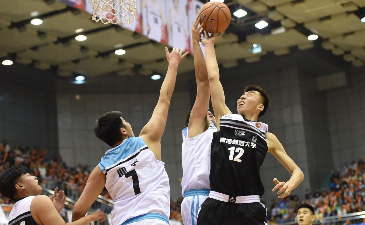 球队战术调整获得比赛中出人意料胜利