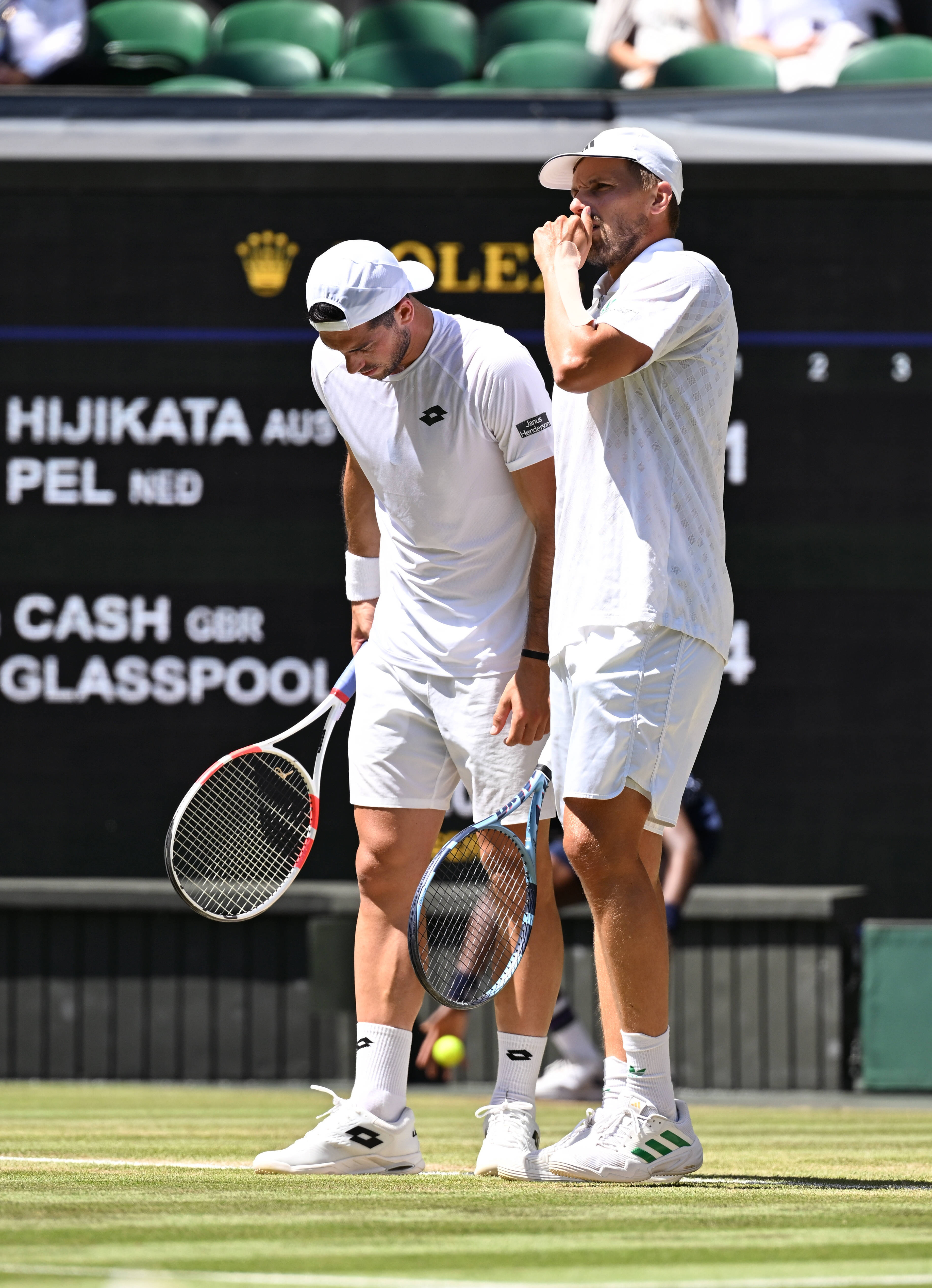 拉沃尔杯鏖战温网,西西帕斯点燃赛场的简单介绍 拉沃尔杯鏖战温网,西西帕斯点燃赛场的简单介绍