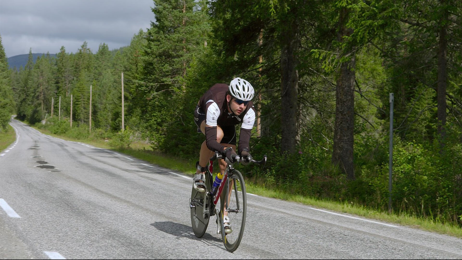 阿尔瓦雷斯爆发破局，威尔士战术完胜秘鲁